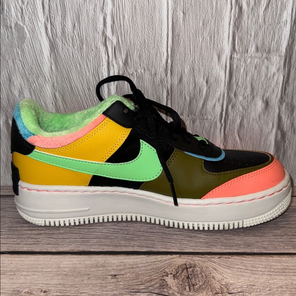 Nike Air Force 1 Low Shadow
Solar Flare Atomic Pink - Picture 6 of 12